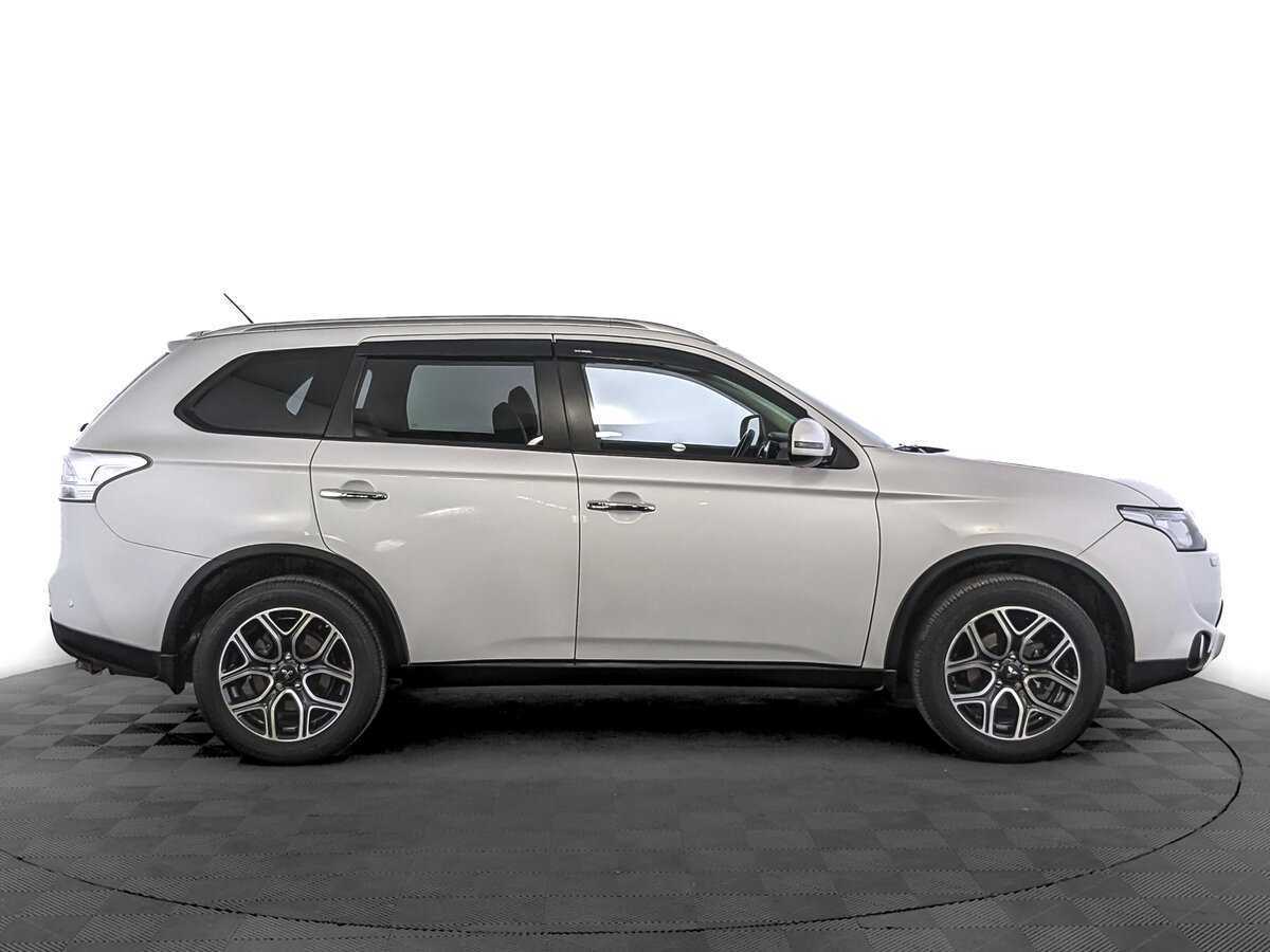 Mitsubishi Outlander, 2014 - фото №4