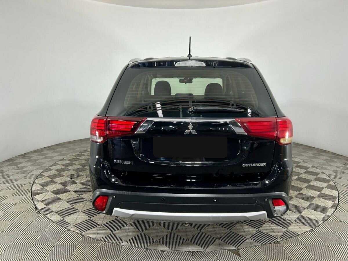 Mitsubishi Outlander, 2015 - фото №3