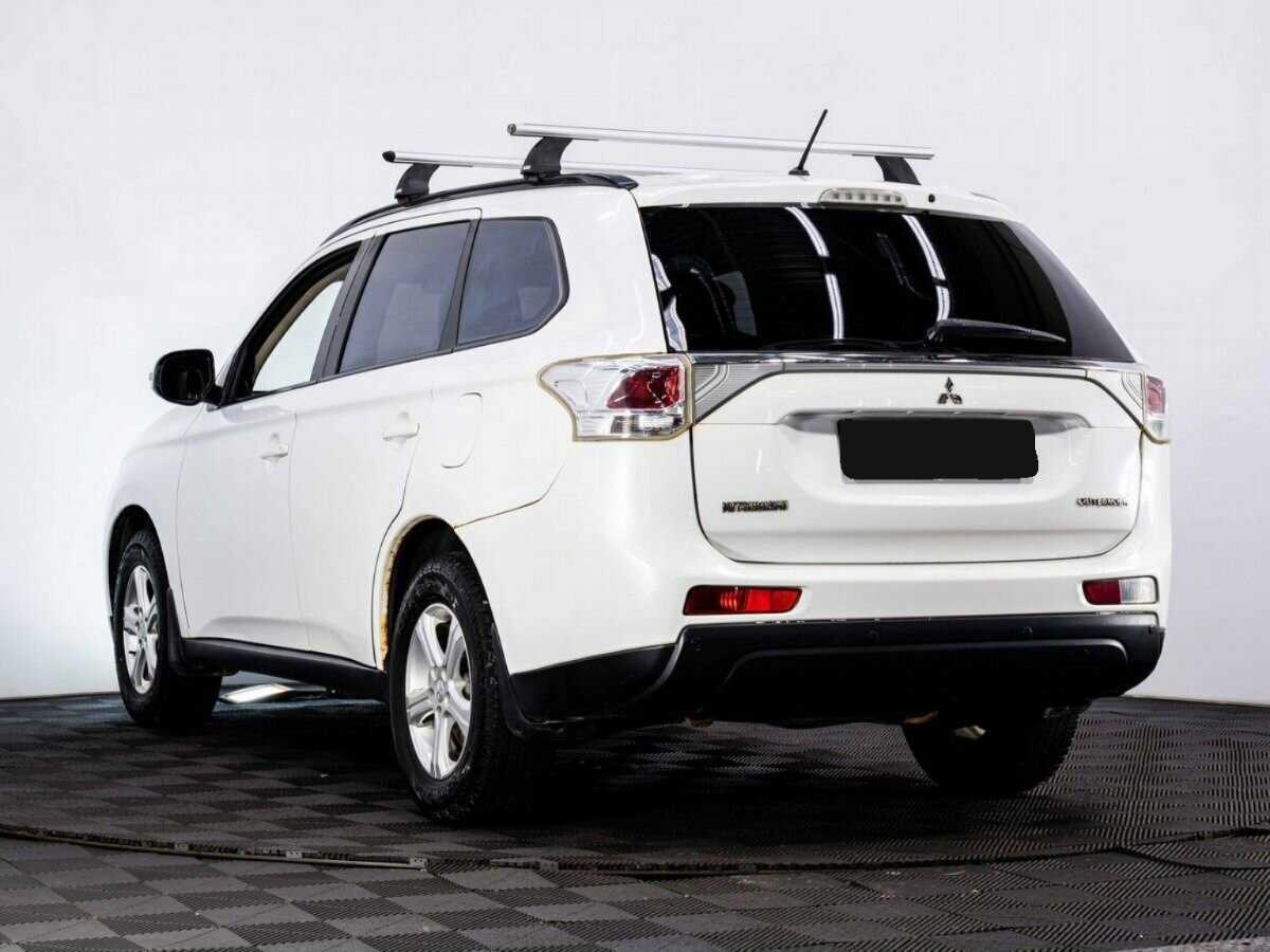 Mitsubishi Outlander, 2012 - фото №4
