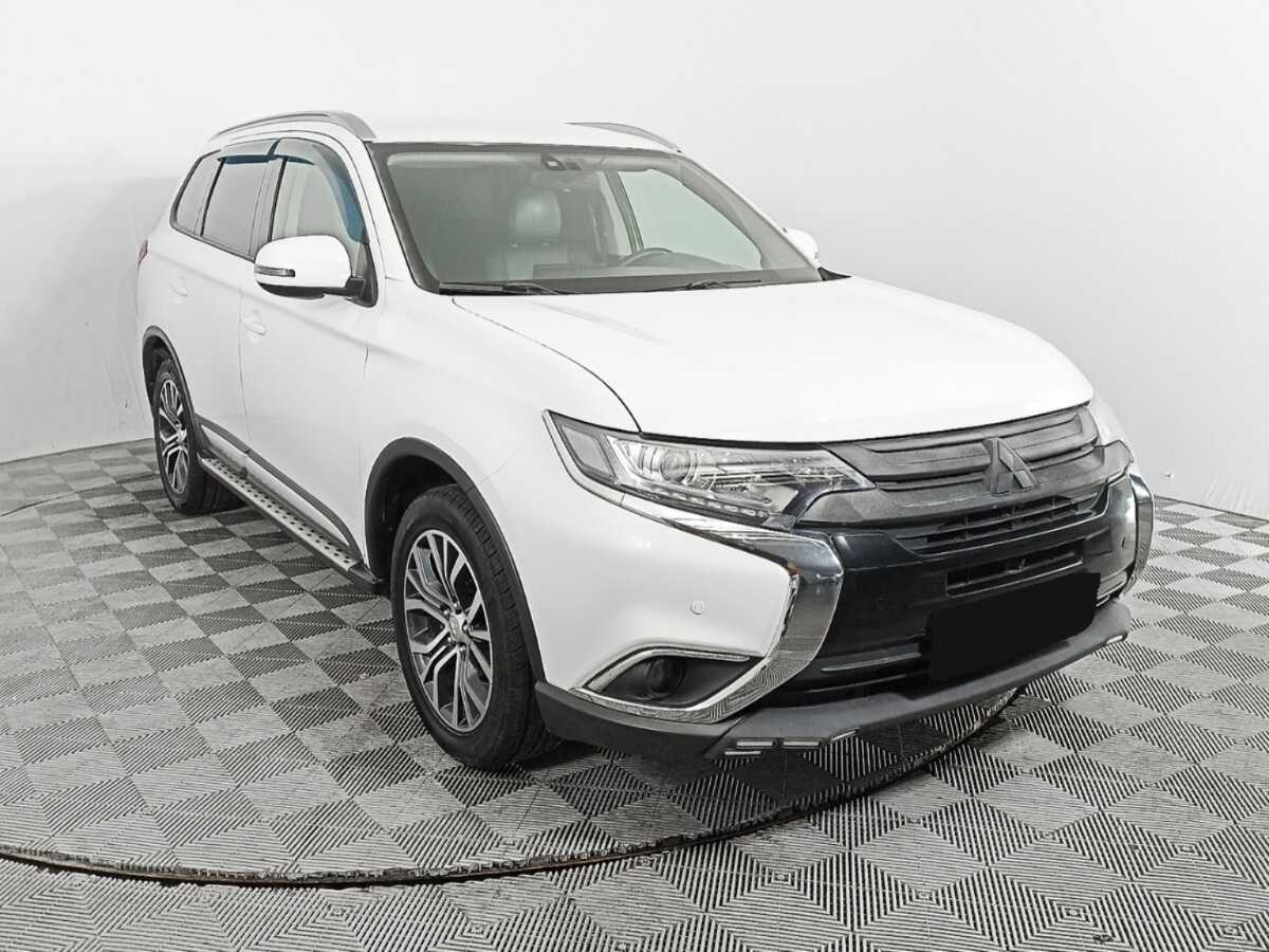 Mitsubishi Outlander, 2018 - фото №3