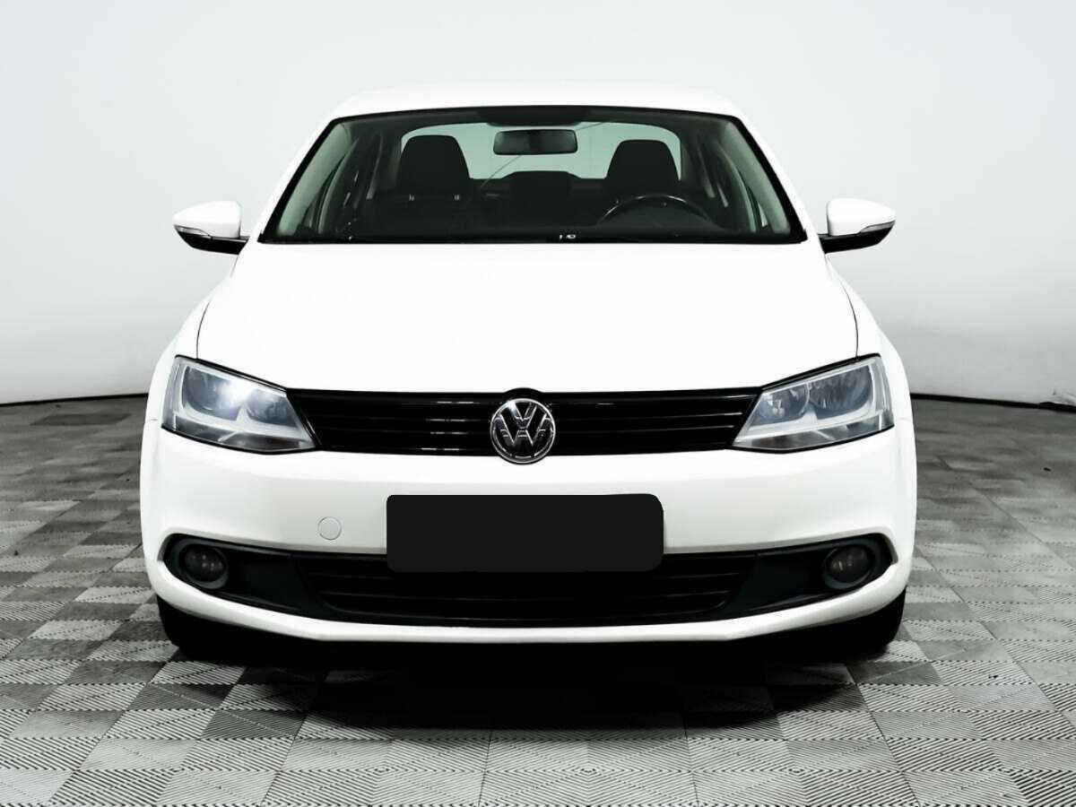 Volkswagen Jetta, 2012 - фото №2