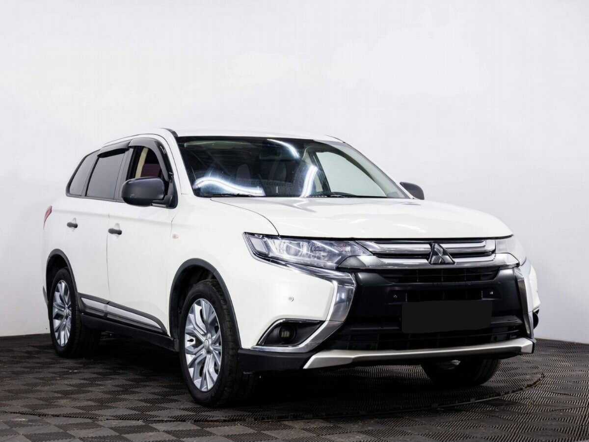 Mitsubishi Outlander, 2018 - фото №3