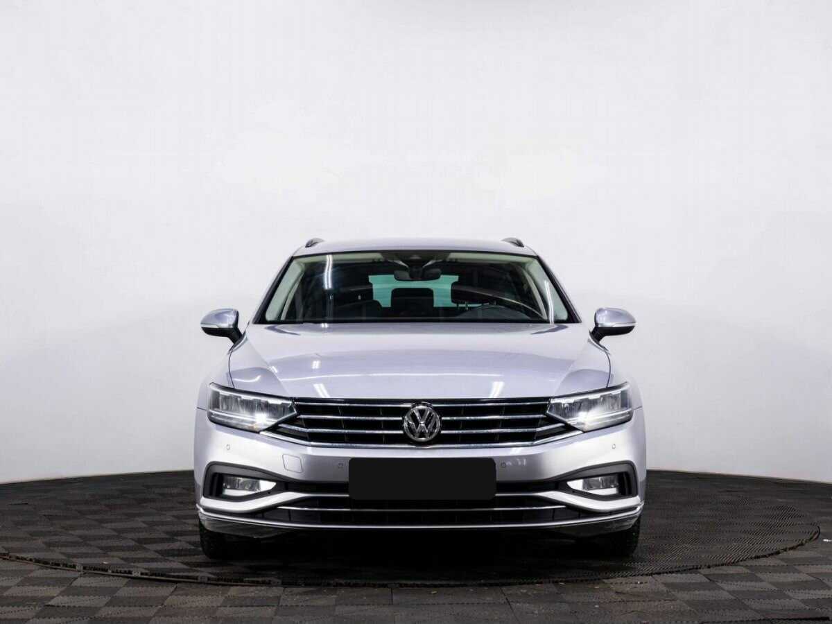 Volkswagen Passat, 2020 - фото №2