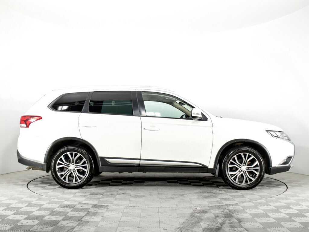 Mitsubishi Outlander, 2017 - фото №4