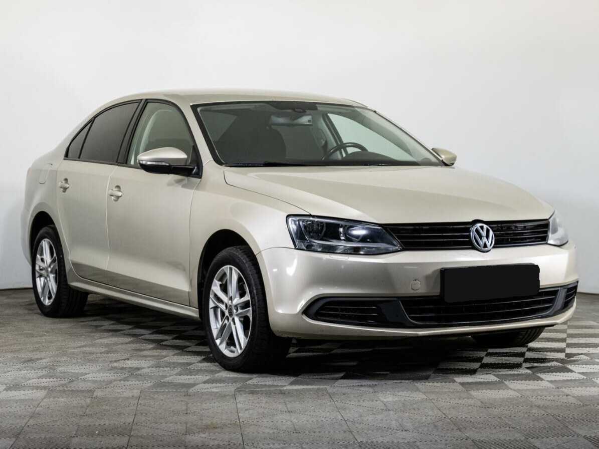 Volkswagen Jetta, 2012 - фото №3