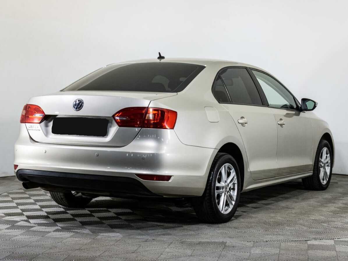 Volkswagen Jetta, 2012 - фото №4