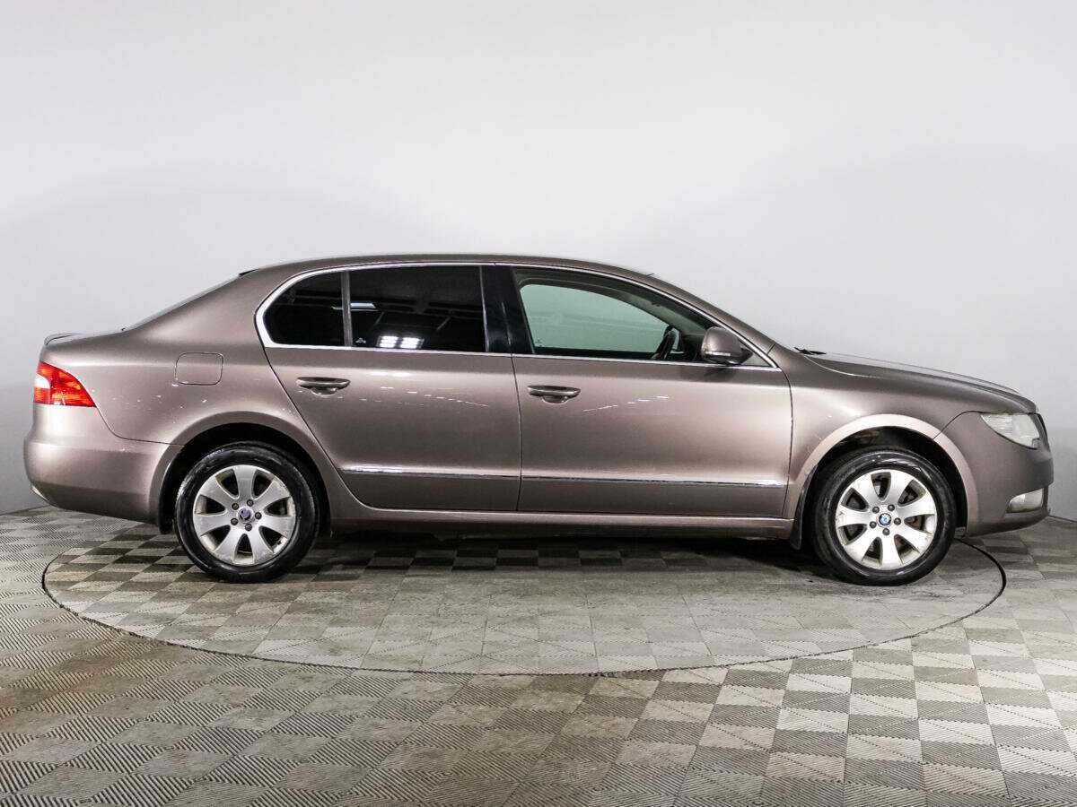Skoda Superb, 2012 - фото №4