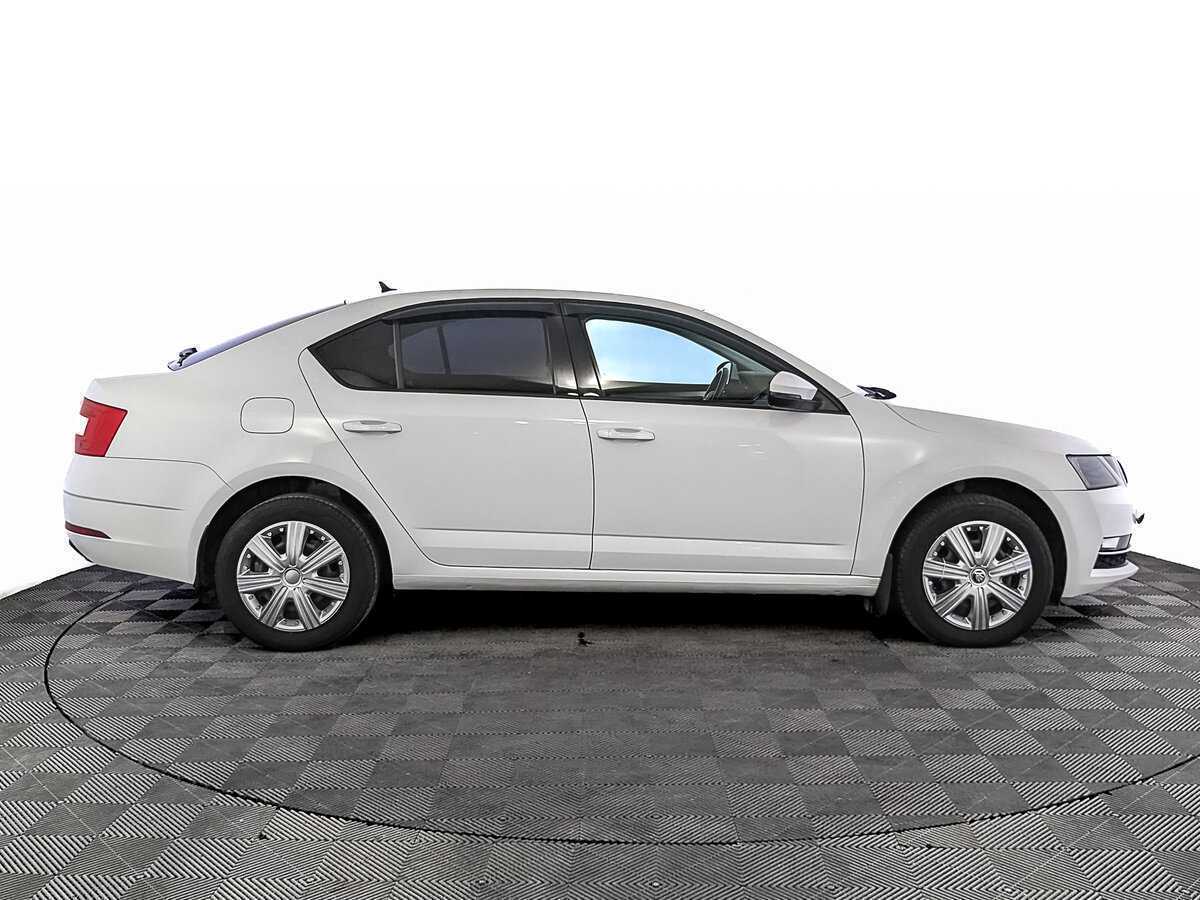 Skoda Octavia, 2020 - фото №4