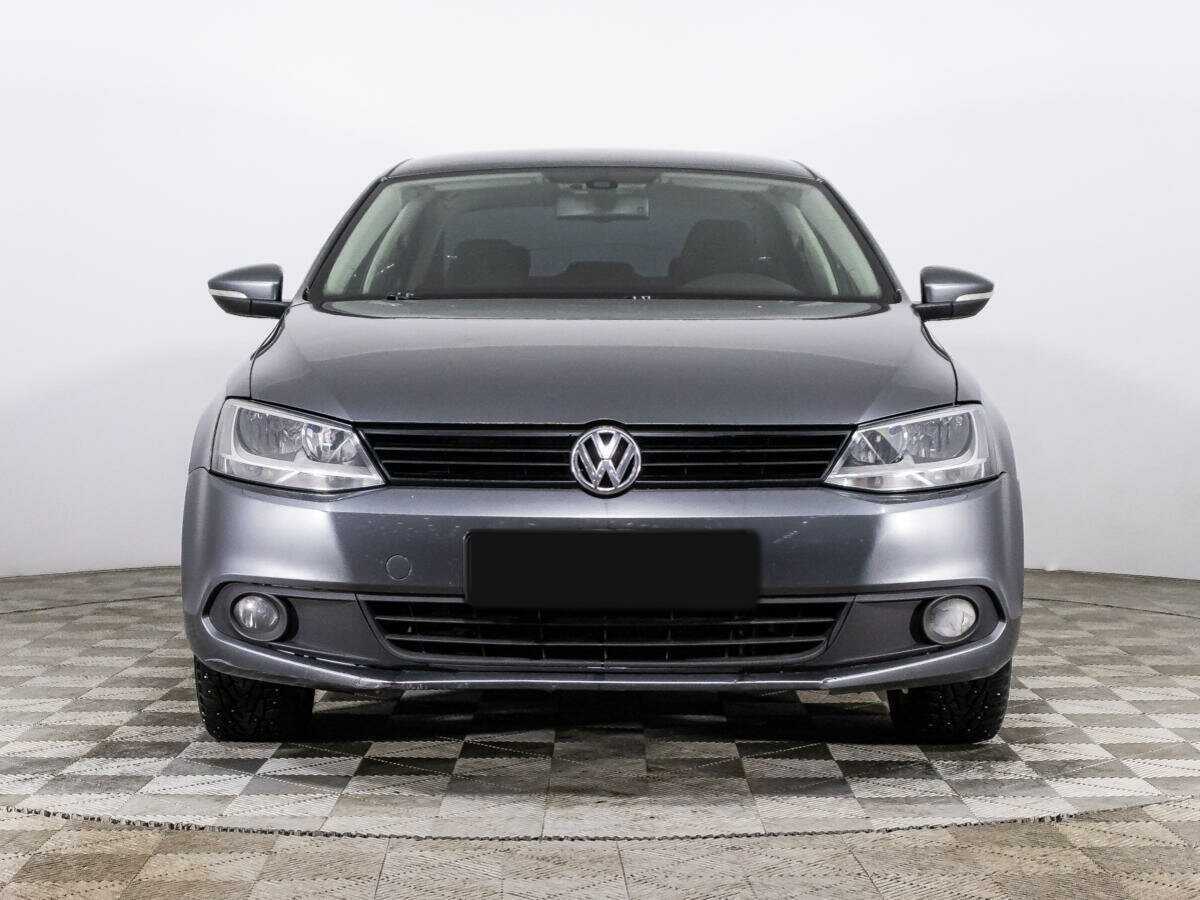 Volkswagen Jetta, 2012 - фото №2
