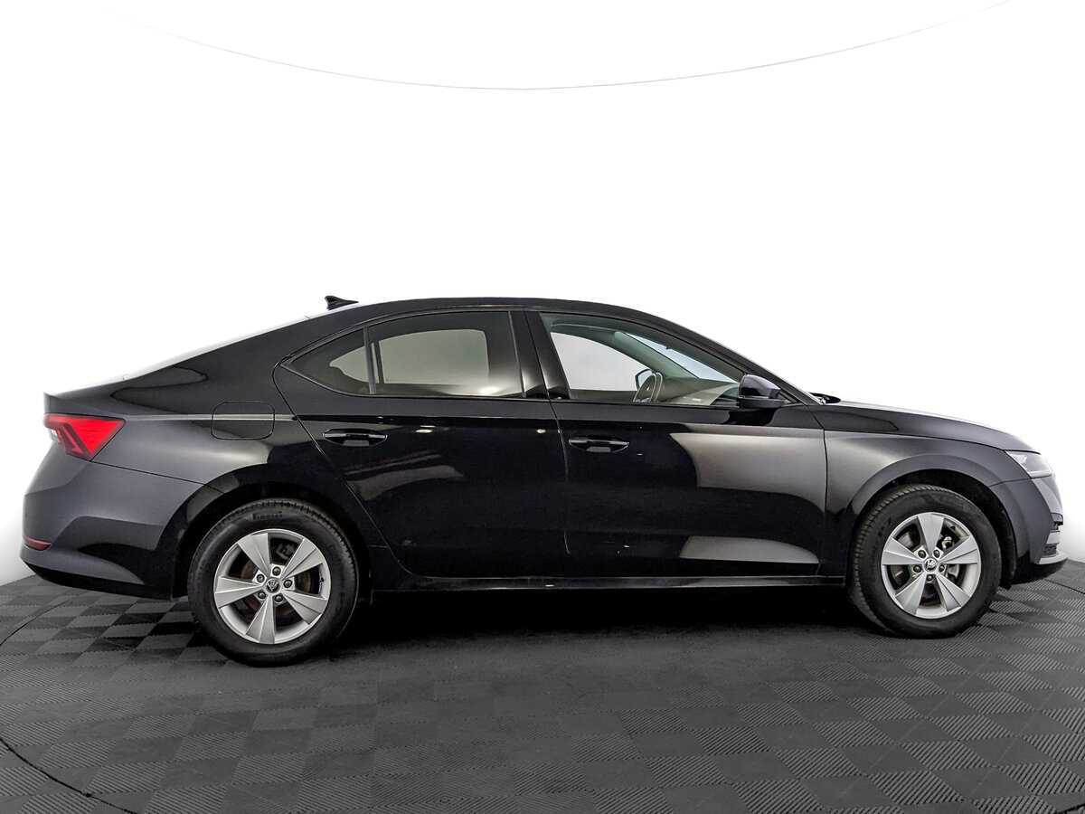 Skoda Octavia, 2021 - фото №4