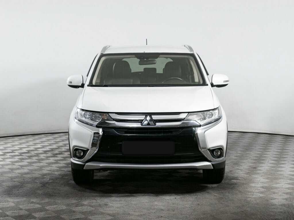 Mitsubishi Outlander, 2015 - фото №2