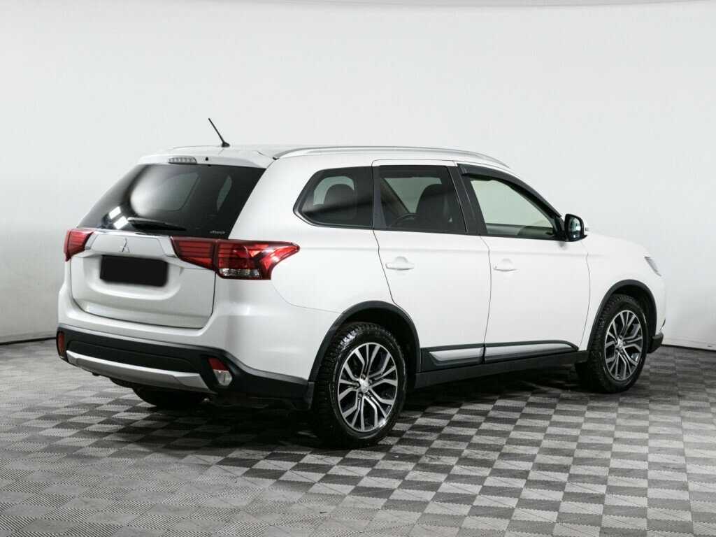 Mitsubishi Outlander, 2015 - фото №4
