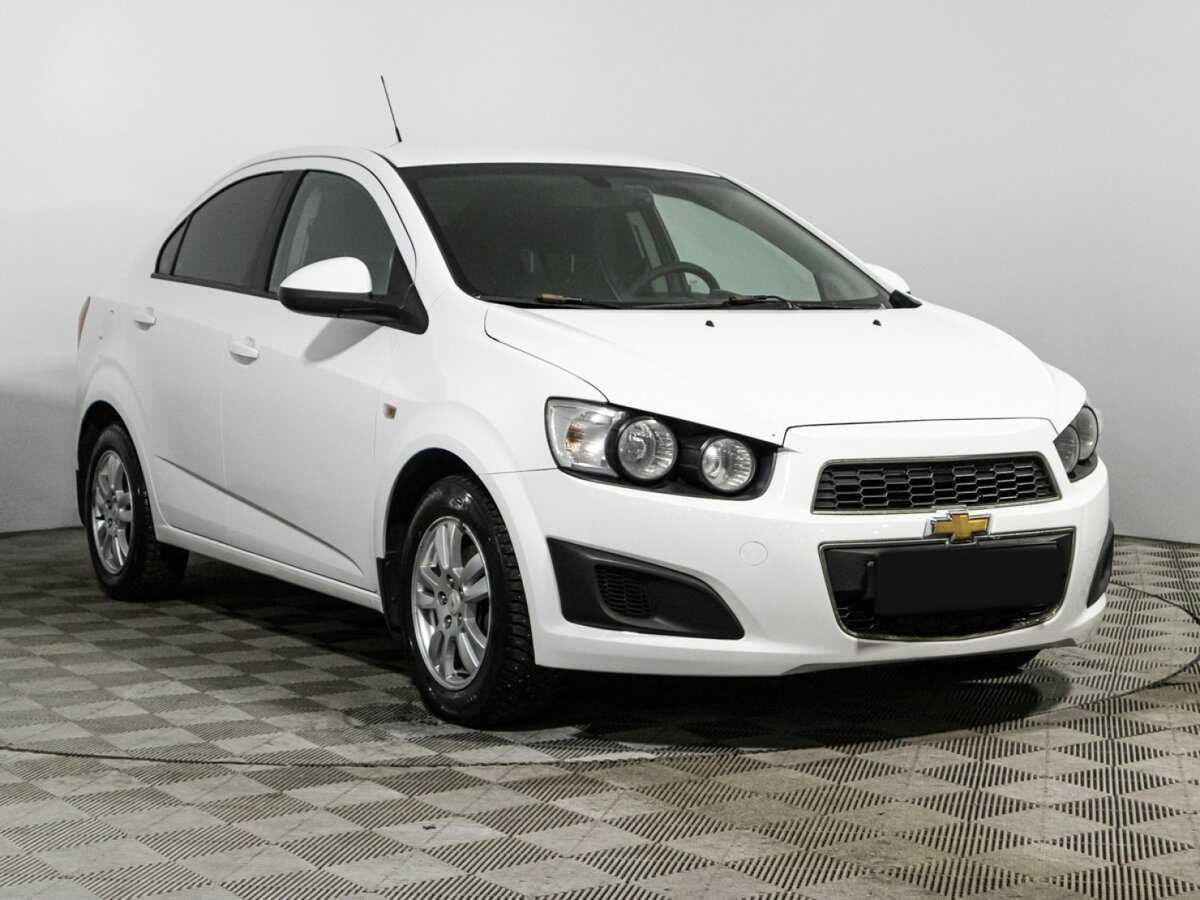 Chevrolet Aveo, 2015 - фото №3