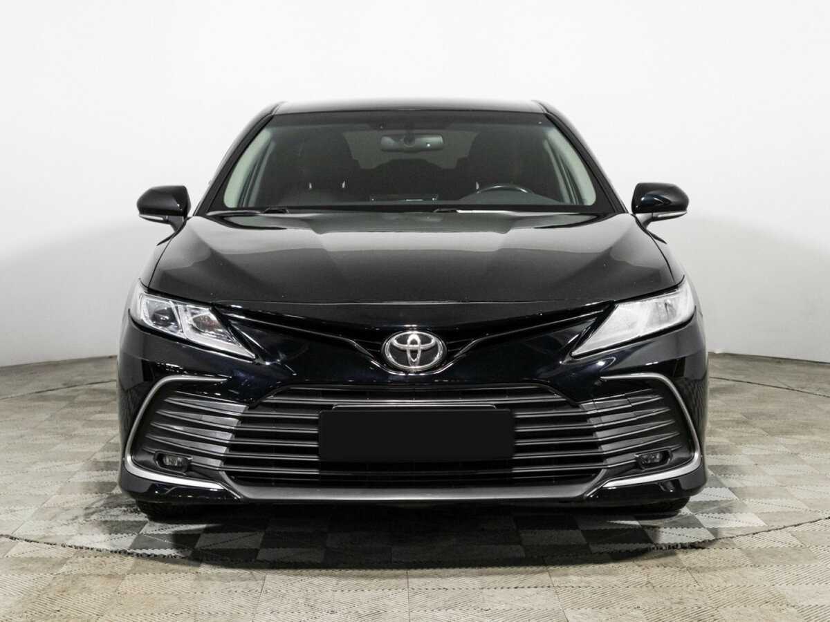 Toyota Camry, 2022 - фото №2