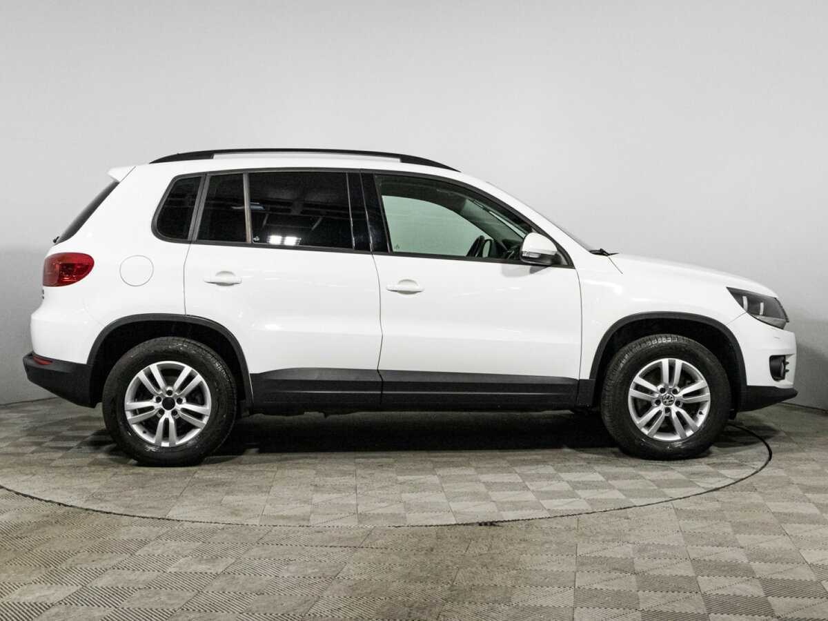 Volkswagen Tiguan, 2015 - фото №4