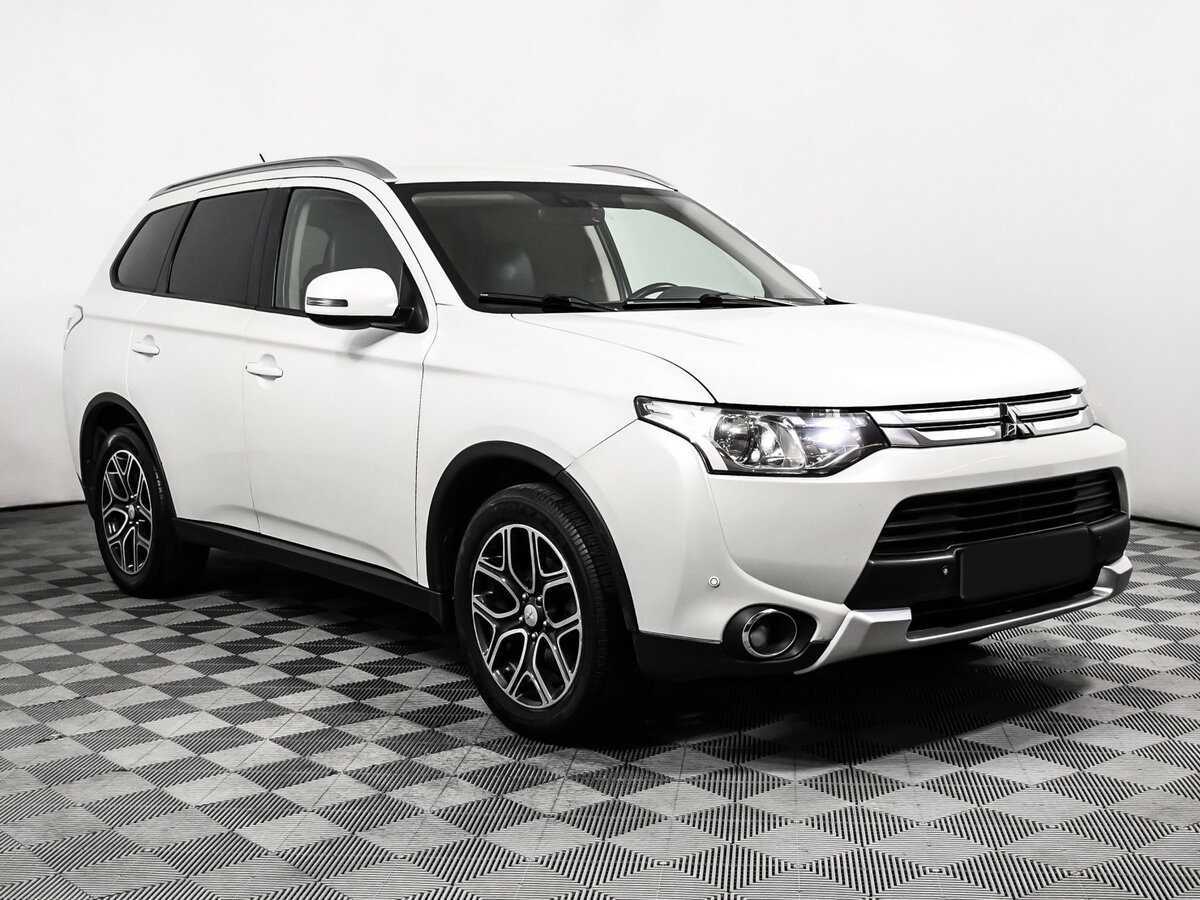 Mitsubishi Outlander, 2015 - фото №3