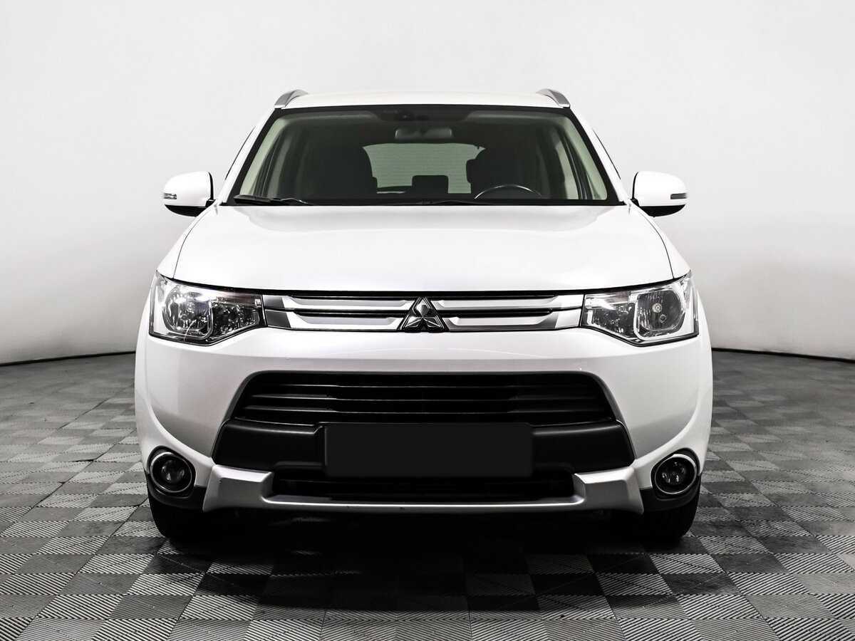 Mitsubishi Outlander, 2014 - фото №2