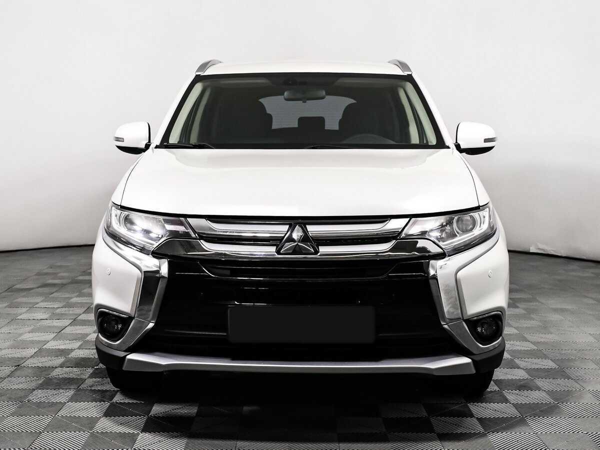 Mitsubishi Outlander, 2017 - фото №2