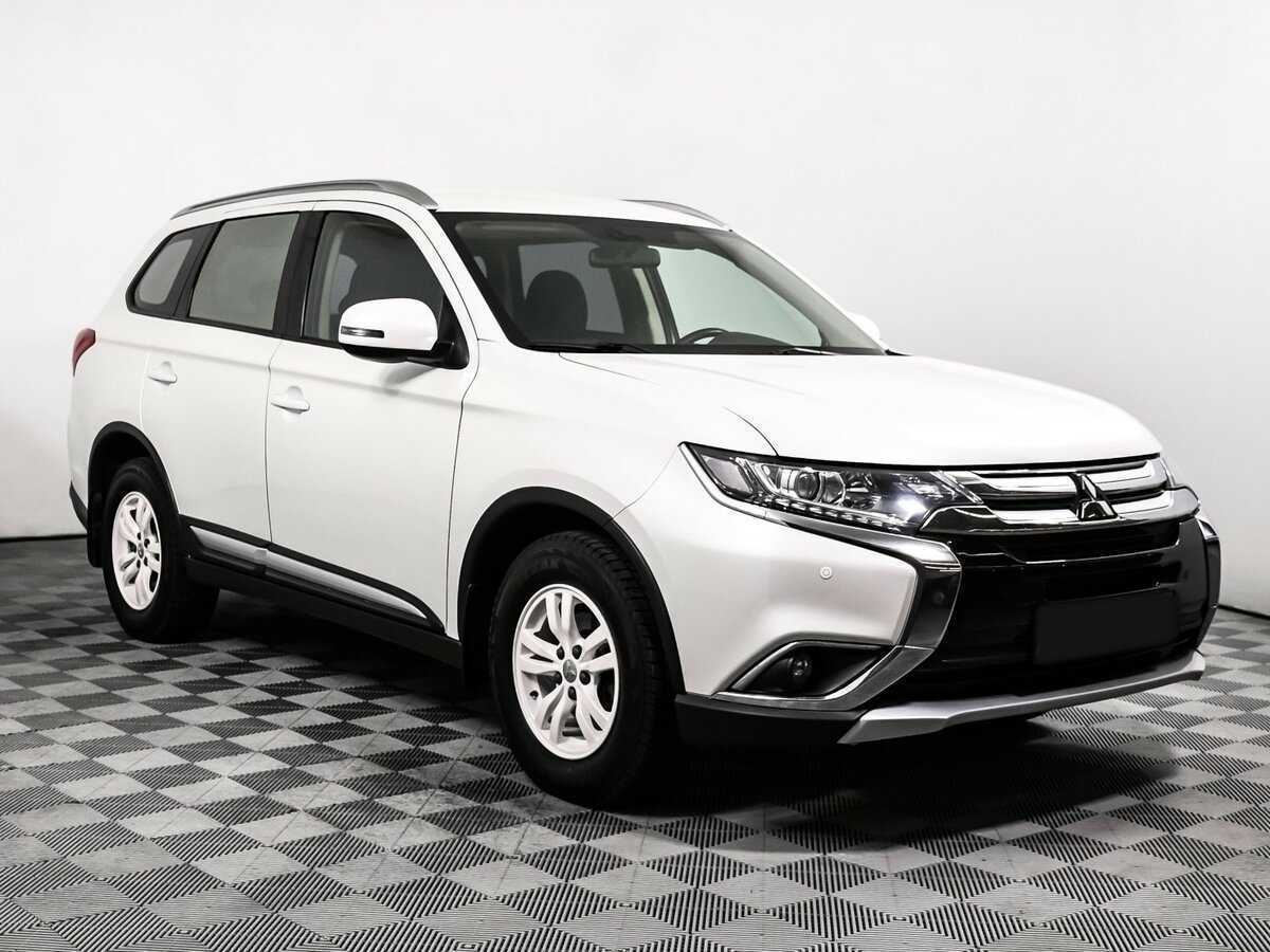 Mitsubishi Outlander, 2017 - фото №3