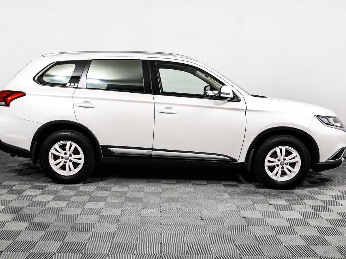 Mitsubishi Outlander, 2017 - фото №4