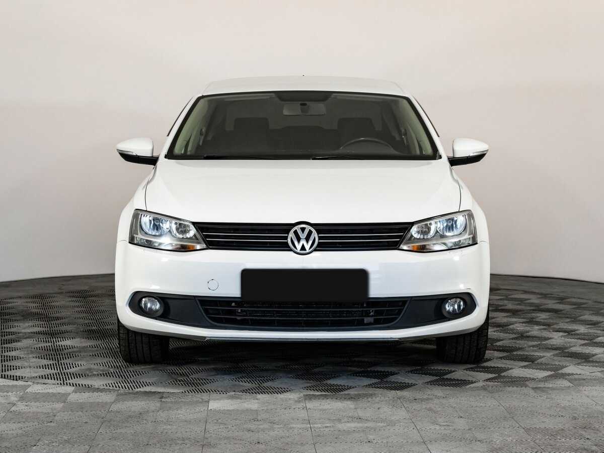 Volkswagen Jetta, 2012 - фото №2