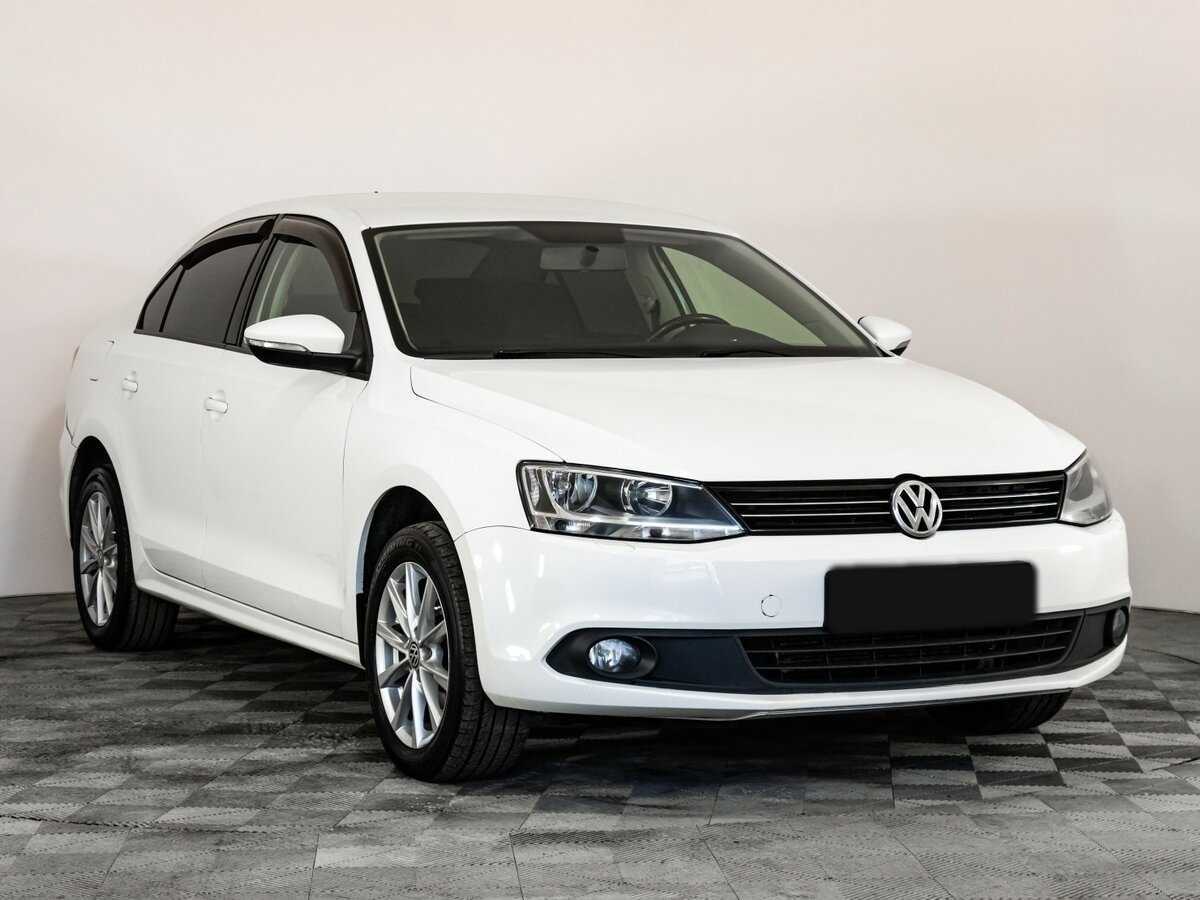 Volkswagen Jetta, 2012 - фото №3