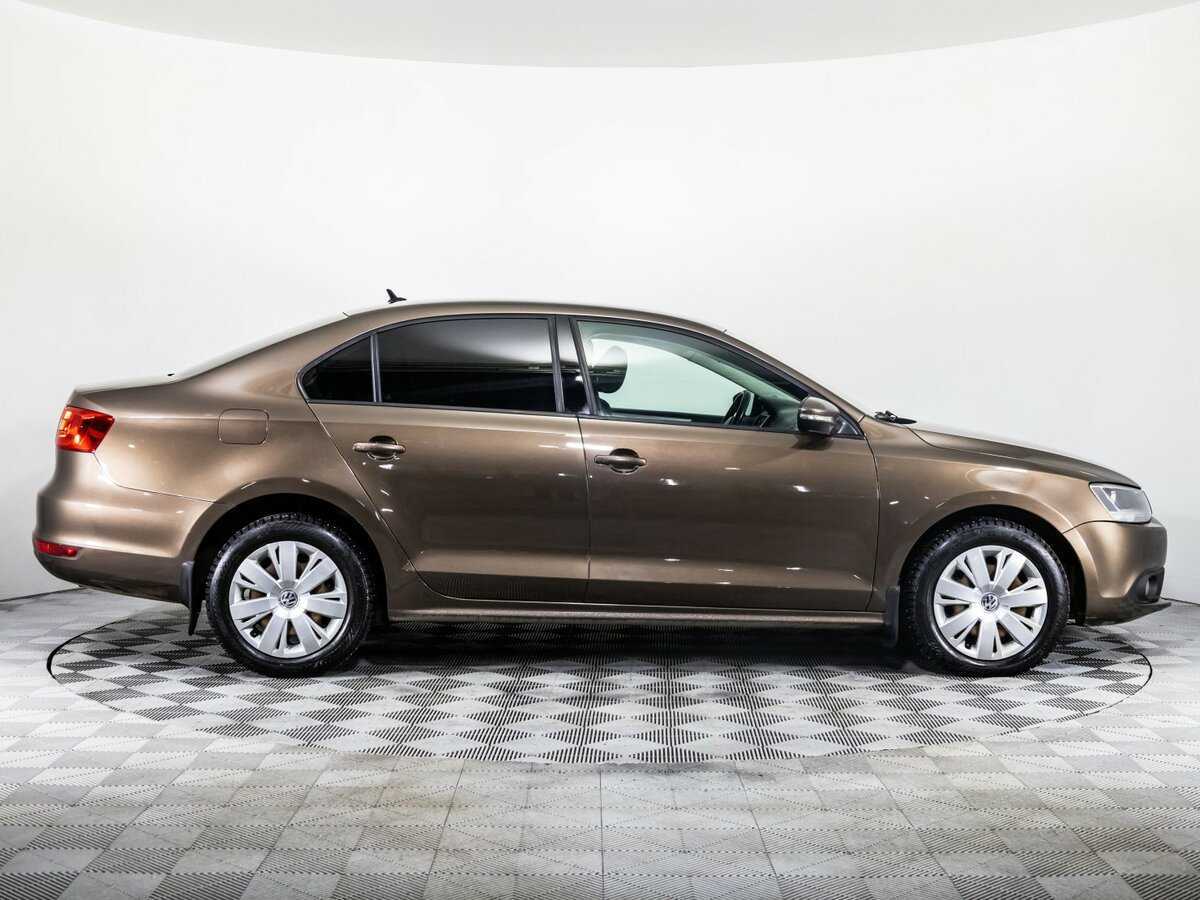 Volkswagen Jetta, 2012 - фото №4