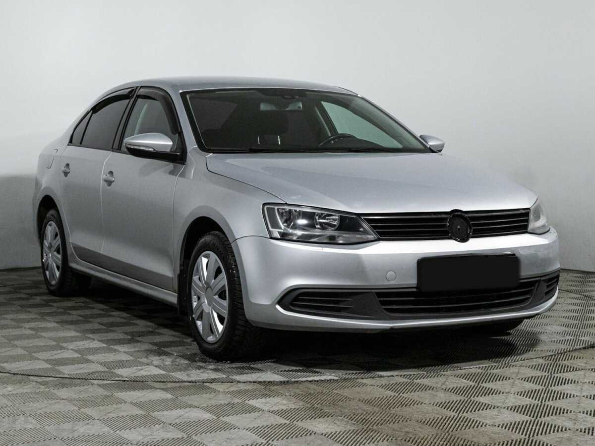 Volkswagen Jetta, 2012 - фото №3