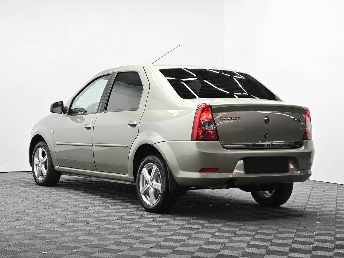 Renault Logan, 2013 - фото №3