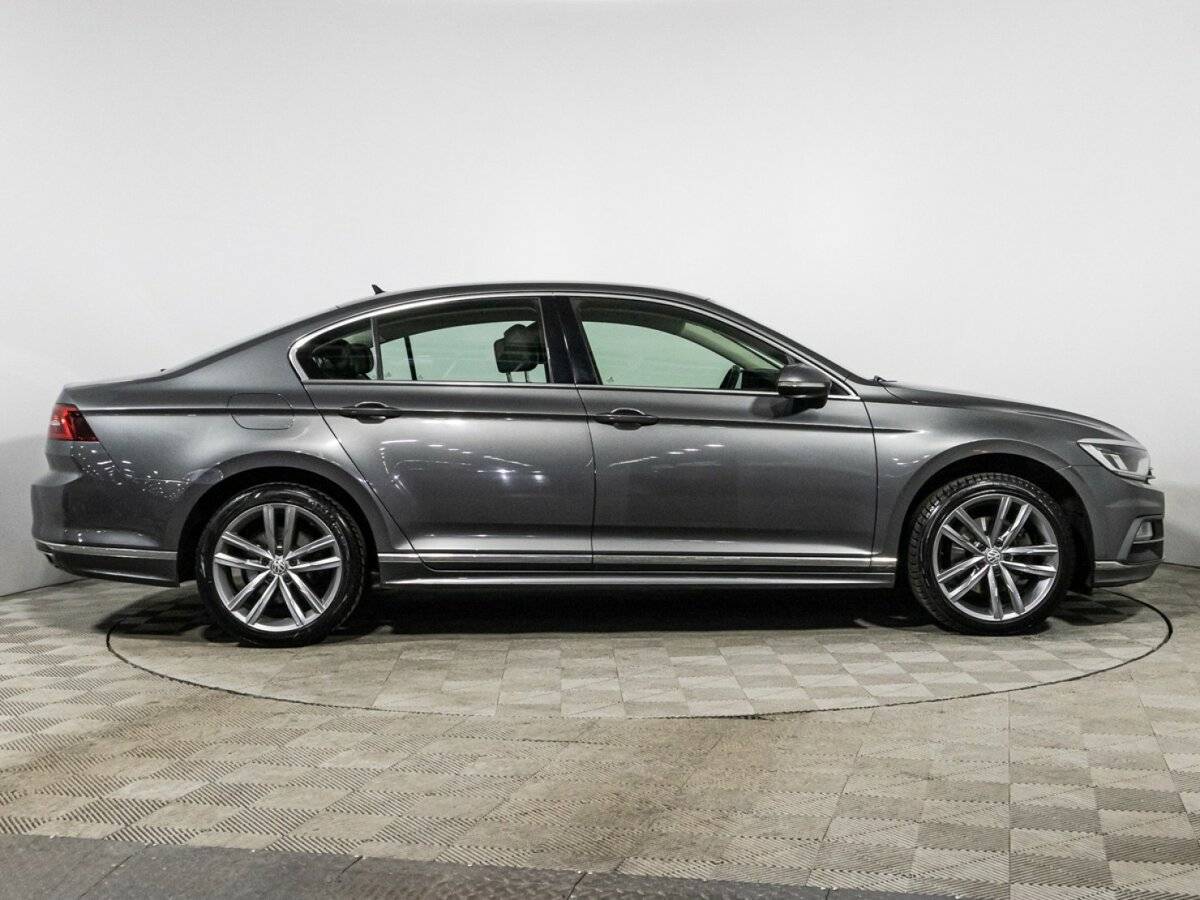 Volkswagen Passat, 2017 - фото №4