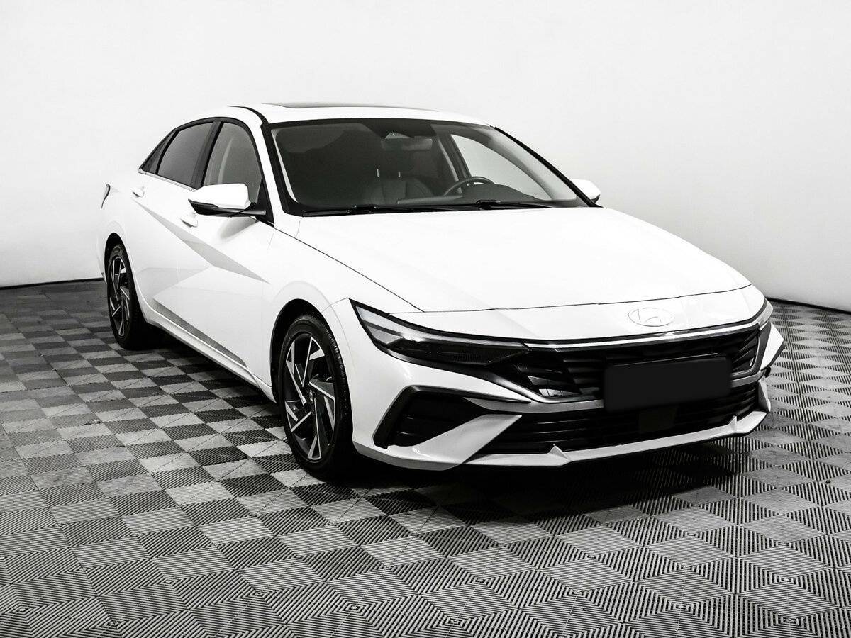 Hyundai Elantra, 2023 - фото №3