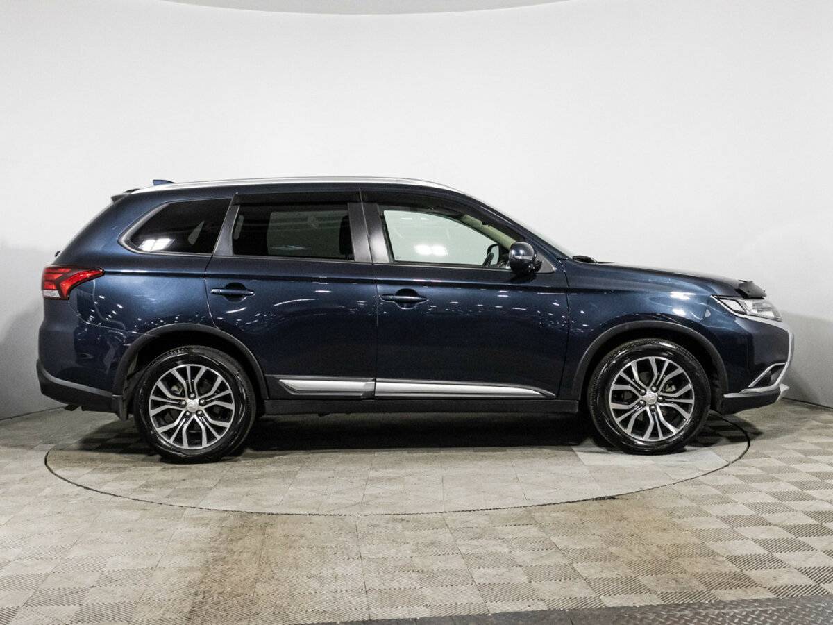 Mitsubishi Outlander, 2018 - фото №4