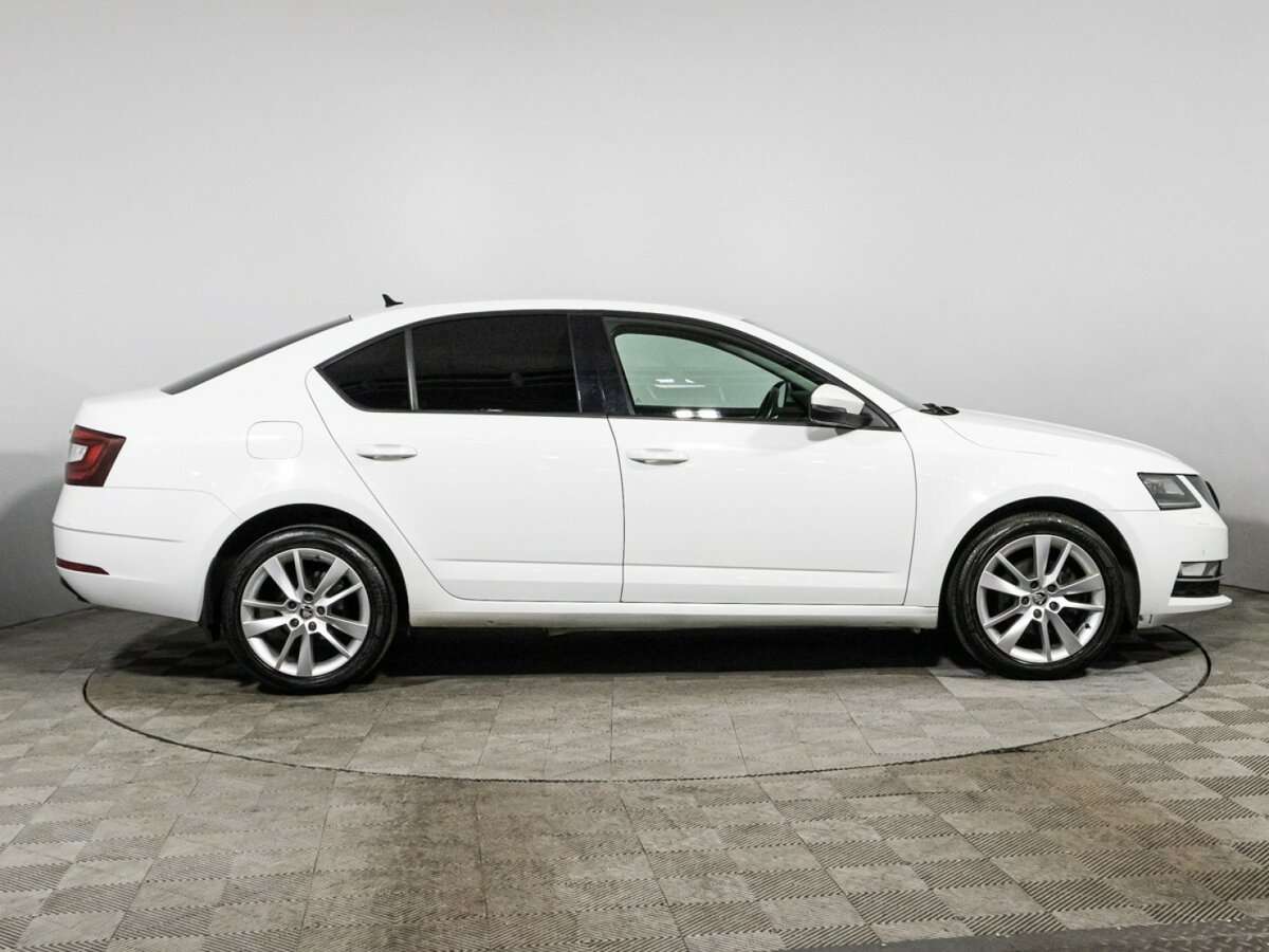 Skoda Octavia, 2017 - фото №4