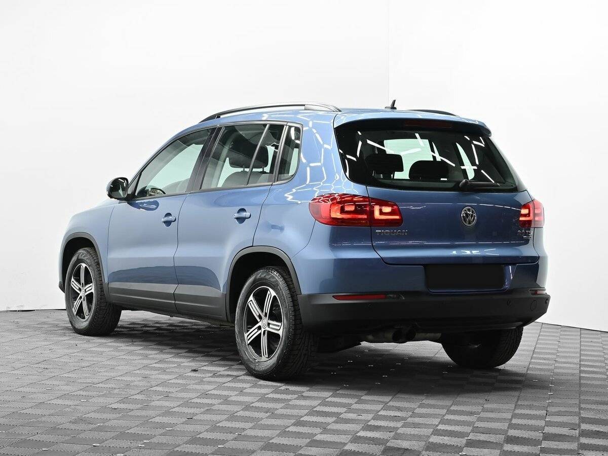 Volkswagen Tiguan, 2012 - фото №3