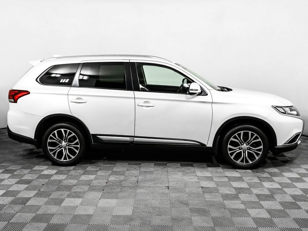 Mitsubishi Outlander, 2017 - фото №4
