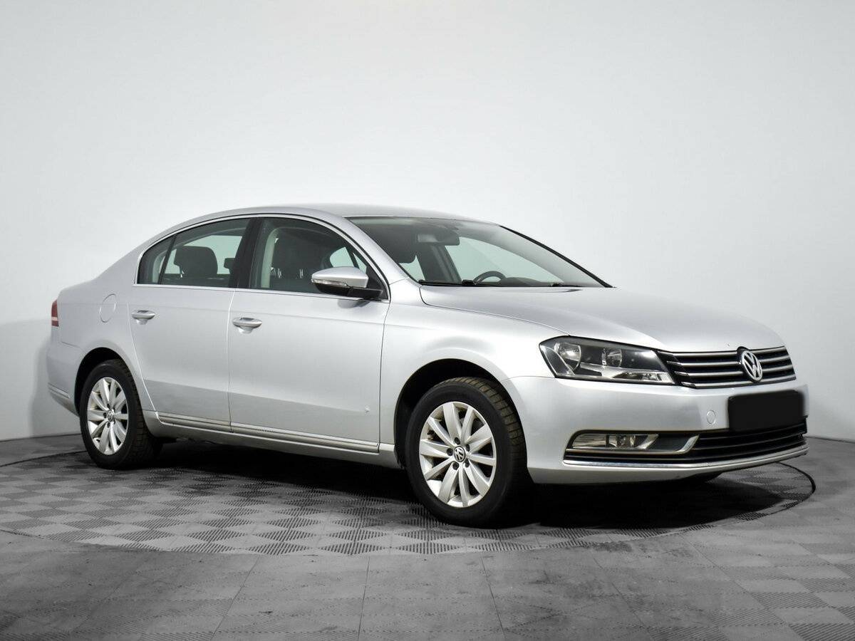 Volkswagen Passat, 2012 - фото №3