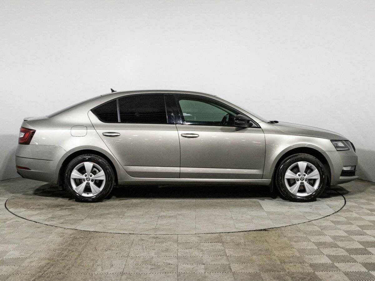 Skoda Octavia, 2018 - фото №4