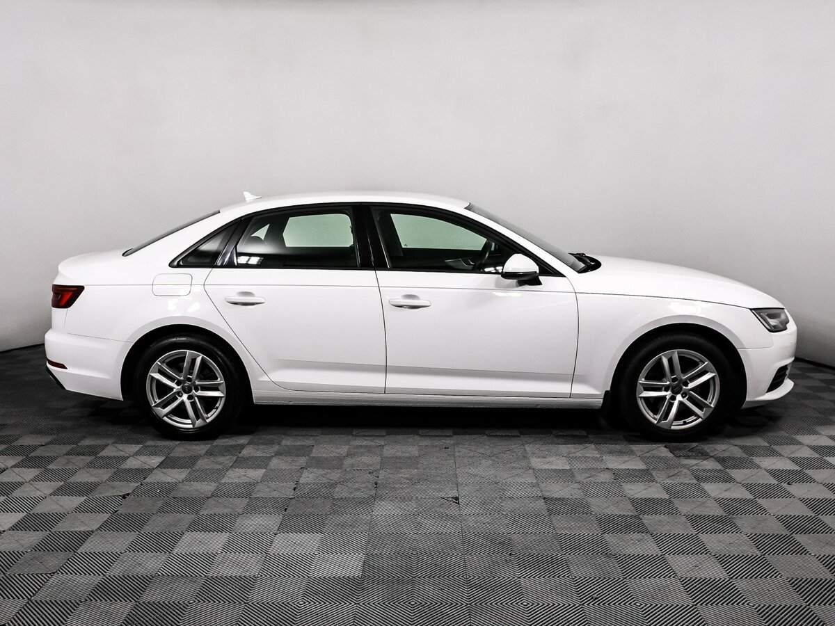 Audi A4, 2018 - фото №4