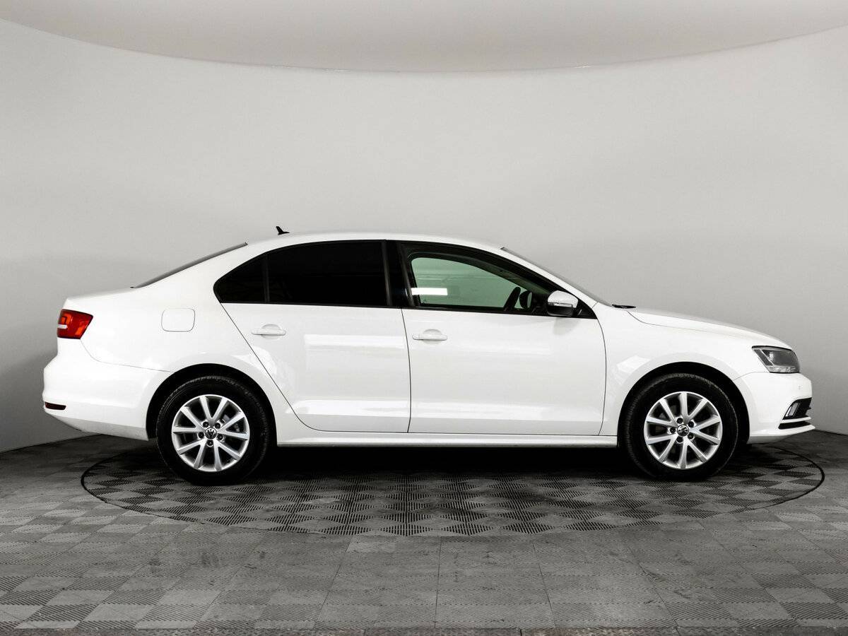 Volkswagen Jetta, 2015 - фото №4
