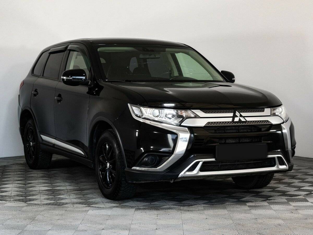 Mitsubishi Outlander, 2020 - фото №3