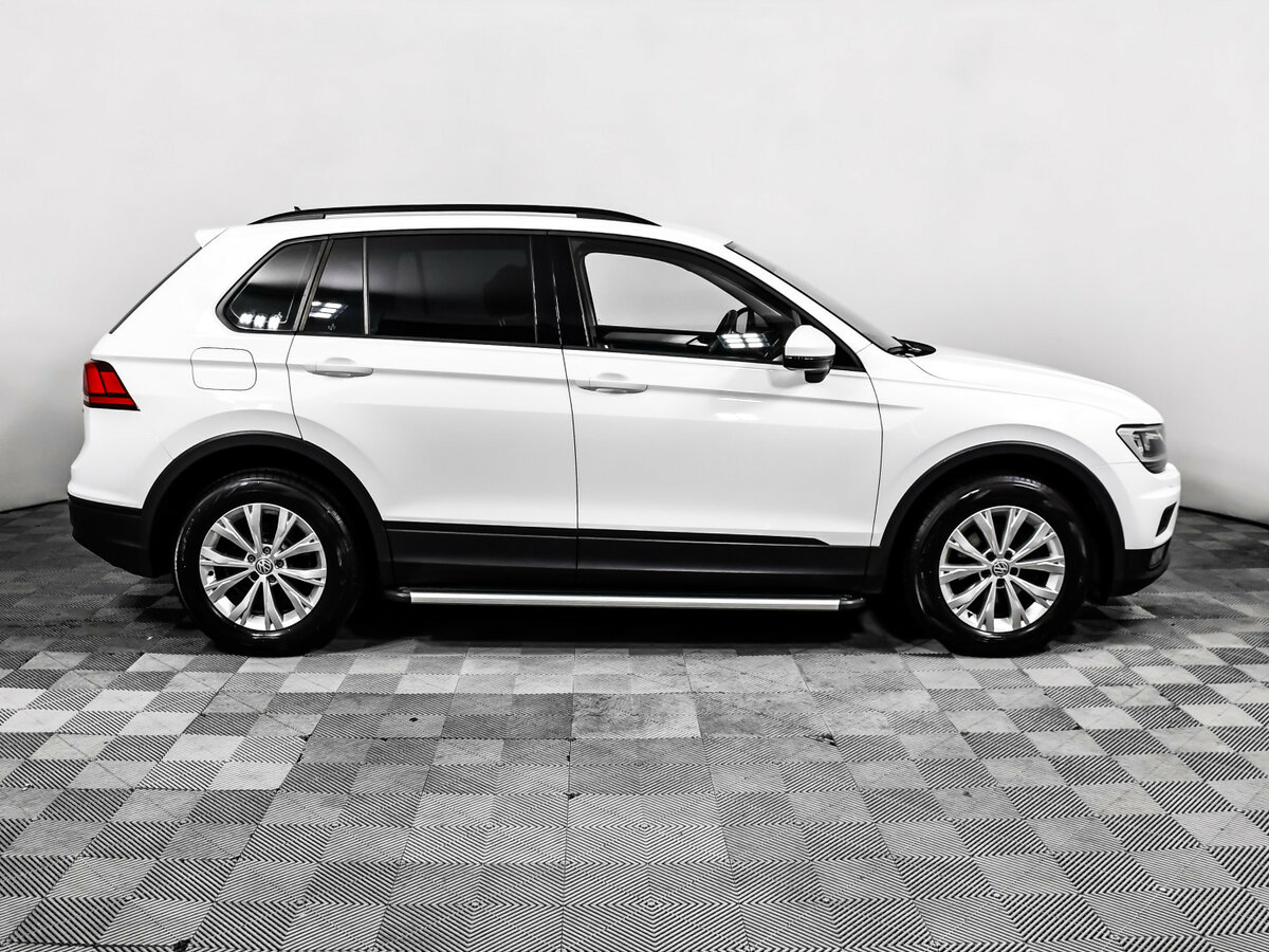 Volkswagen Tiguan II, 2020 - фото №4