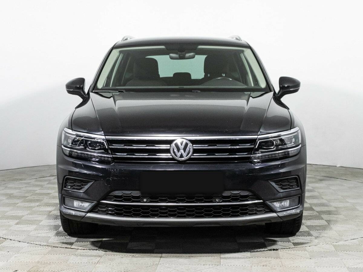 Volkswagen Tiguan II, 2018 - фото №2