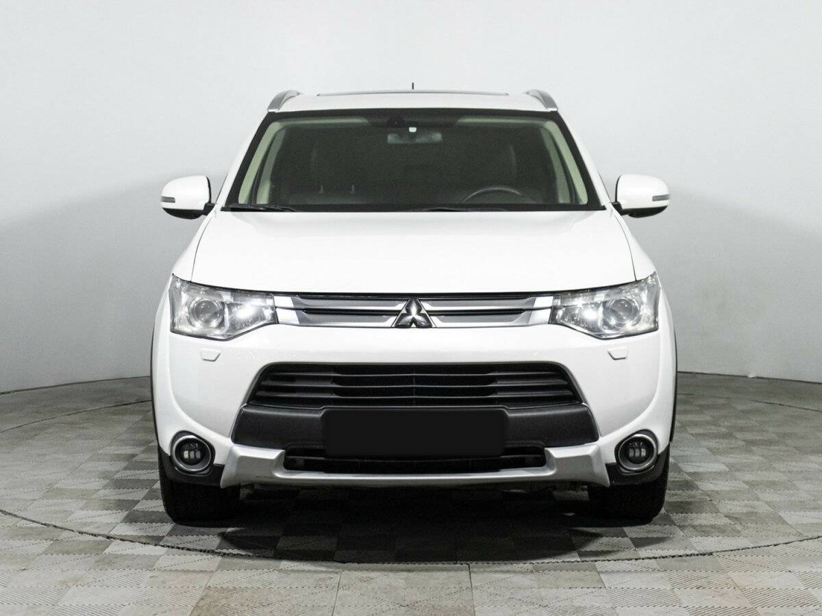 Mitsubishi Outlander III Рестайлинг, 2014 - фото №2