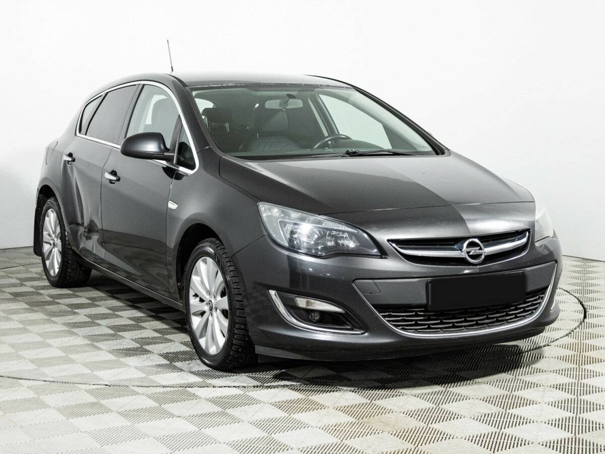 Opel Astra J Рестайлинг, 2013 - фото №1
