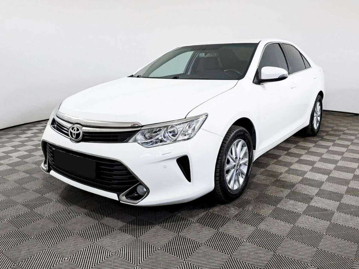 Toyota Camry, 2015