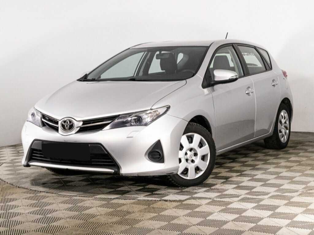 Toyota Auris, 2013