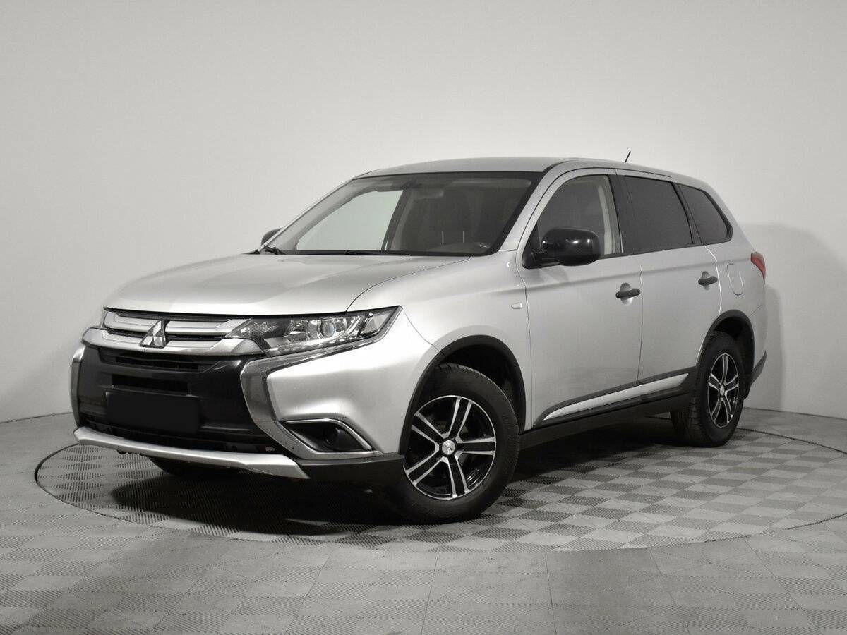 Mitsubishi Outlander, 2015